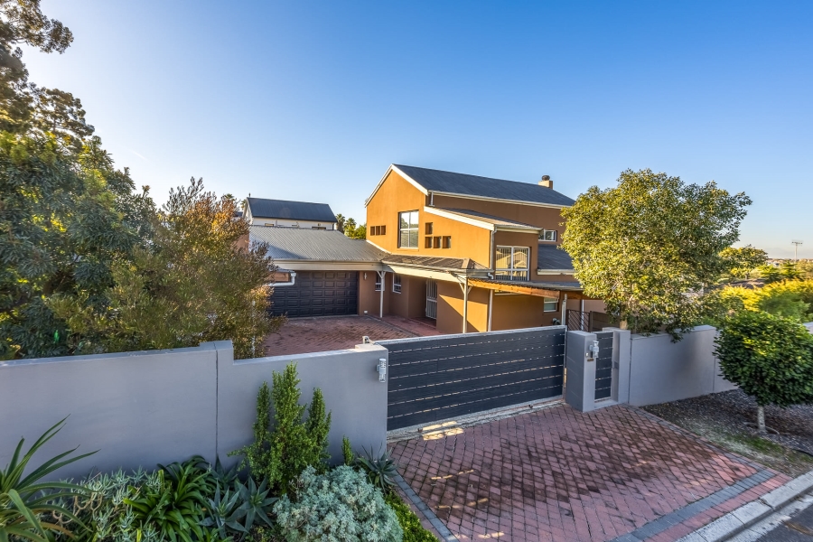 4 Bedroom Property for Sale in Vierlanden Western Cape